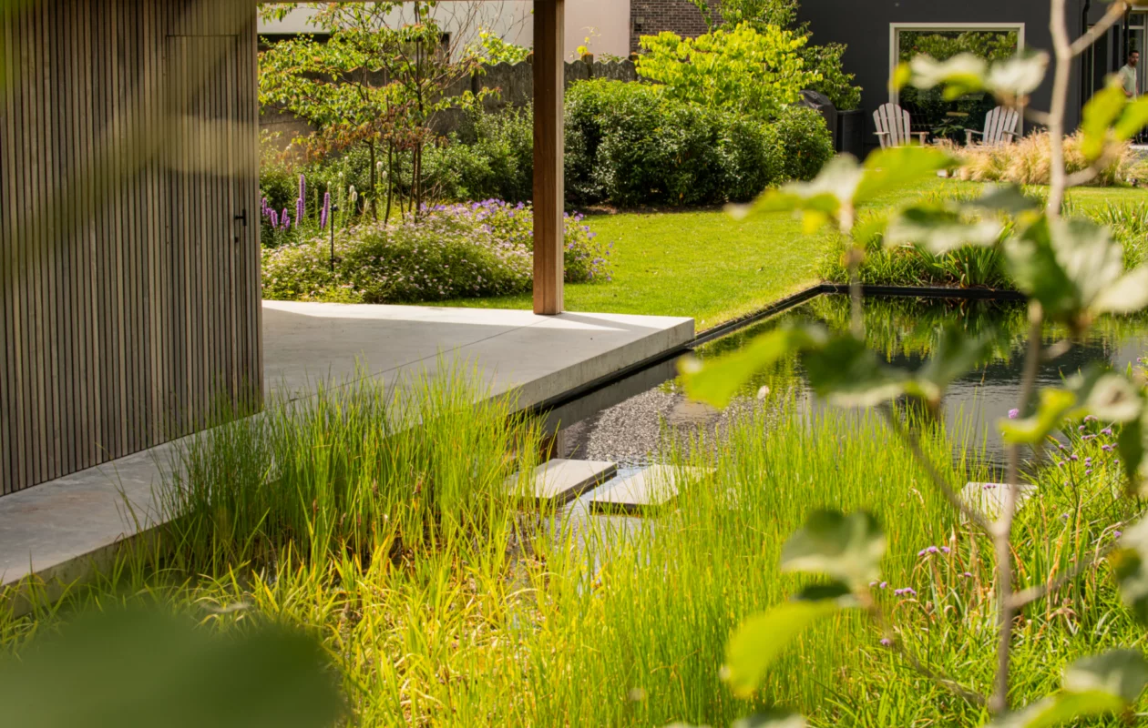 Tuinontwerp met vijver exclusief tim de winne